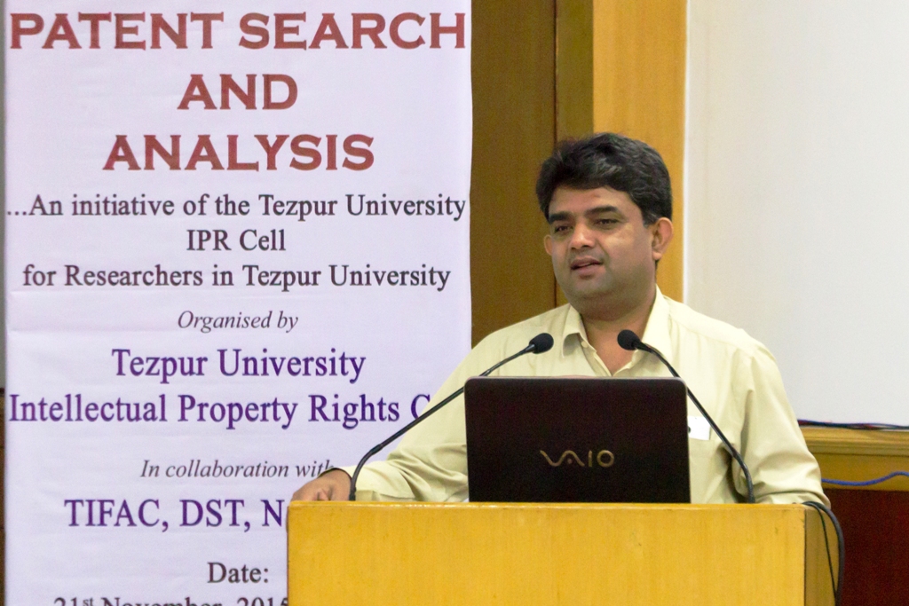 Director, DST_TIFAC, Shri Y.D. Panwar in a technical session